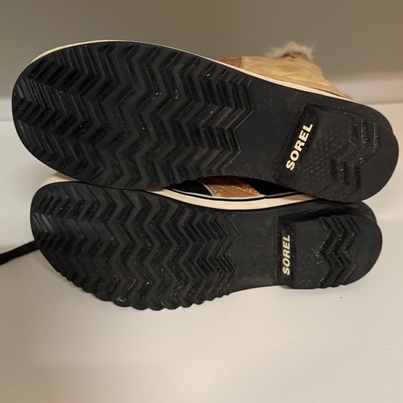 Sorel Black and Tan Lace-Up Winter Boots - Picture 5 of 5